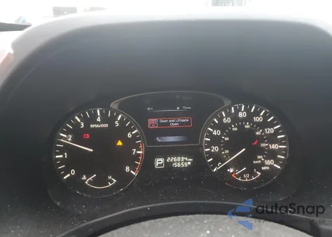 2015 Nissan Pathfinder S z USA, uszkodzony, nr VIN 5N1AR2MN7FC686150